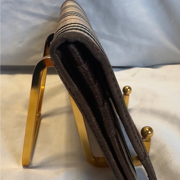 Pre-loved. EUC Burberry Brown Canvas Leather Nova Check Long Wallet. Flaws shown - Picture 2 of 13